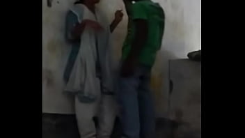 Mengisap Puting Susu Gadis Desa Yang Menggairahkan