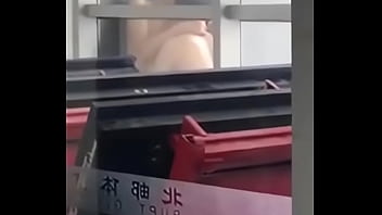 北邮体育馆内激情四射的隐秘艳事