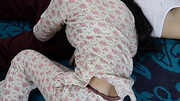 Panas Keluarga India Bercinta Dengan Video Porno Desi Hd Berbahasa Hindi