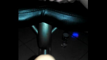 Perempuan Jalang Mainin Mainan Dan Merengek Minta Kontol