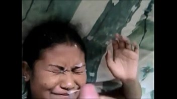 Situs Lives.pornlea.com – Tangan Asia Menggoda Batang Besar Hingga Memuntahkan Cairan Panas Membanjiri Wajah