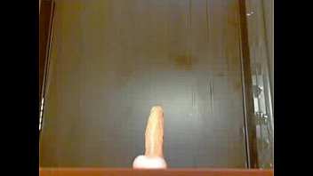 Gadis Asia Manis Mainin Mainan Sambil Live Cam