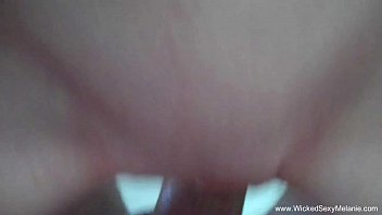 Anak Tirinya Membujuk Ibunya Untuk Diberi Isi