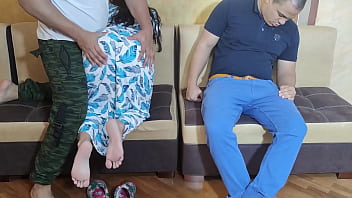 Istri Kesenggol Di Depan Suaminya Yang Cuckold Saat Si Lelaki Lagi Istirahat – Istri Nakal Dan Ibu Tiri Genit Yang Suka Serong