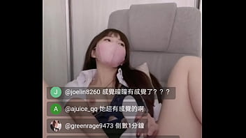 疲惫ol下班后饥渴难耐 掏出假阳具疯狂自慰释放压力