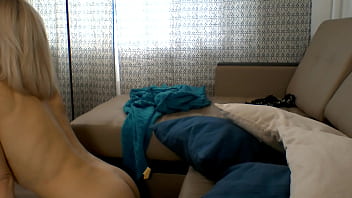 Ibu Tiriku Yang Seksi Dan Matang Mendambakan Batang Keras Untuk Memuaskan Hasratnya Yang Membara