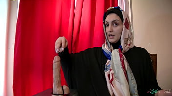 Nyonya Arab Yang Benci Dan Menghinamu Dengan Nafsu