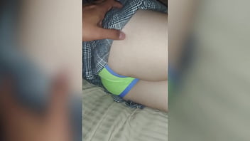Aku Digebuki Bapak Tiriku Di Kamar Saat Ibu Tiriku Tidur, Kami Harus Diam Agar Tidak Ketahuan