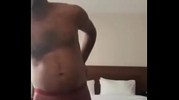 Memukul Pantat Gadis Desi Bergaun Jala Yang Menggoda