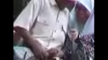 Goyangan Tangan Seksi Gadis Berhijab Malaysia