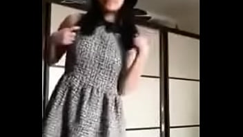 Gadis Tionghoa Menggoda Dengan Aksi Panas Di Depan Webcam