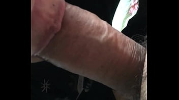 Istri Tionghoa Cantik Tampil Wajah, Ngocokin Kontol Sampai Muncrat Di Mulutnya