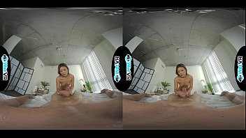 Pelacur Pijat Asia Di Wetvr Punya Keahlian Khusus Memerah Susu Dalam Vr