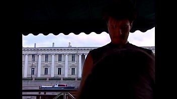 Gadis Remaja Rusia Manis Melayani Wajahnya Untuk Pancaran Sperma Besar-besaran Di Wajah!