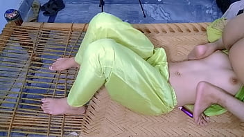 Kakak Tiriku Yang Seksi Tak Mau Biarkan Aku Mengerjakan Pr Dan Menghajar Vagina Sampai Pria India Itu Meleleh