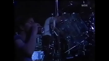 Tangis Dan Nafsu – Penampilan Membara Di Tahun 1983