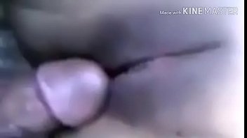 Gadis India Yang Menggoda Dengan Lekuk Tubuh Mempesona