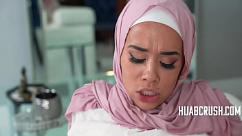 Membuka Nafsu Arab Tiri: Menggoda Hijabcrush Jadi Lebih Liar