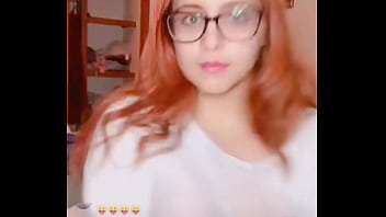 Lajoymx En Vivo Mostrando Sus Pezones Duros Y Excitados