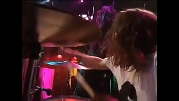 Ledakan Dahsyat Nirvana: Blew, Malam Panas Seattle ’93