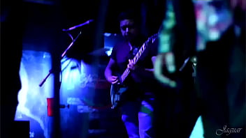 Goyangan Panas Di Café Latino (live)
