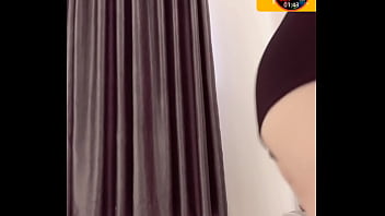 U50 Vú Căng Tròn Phô Diễn Nóng Bỏng Trên Live Bigo