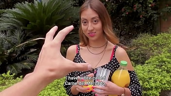 Gadis Rusia Muda Digilir Kontol Latino Besar Di Pinggir Jalan