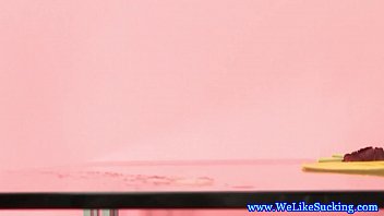 Cewek Asia Amatir Menikmati Rasa Sperma Saat Ngentot