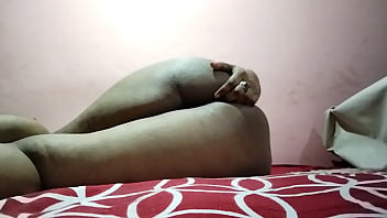Menggoda Desi Bhabhi Panas Dengan Lidah Di Selangkangan