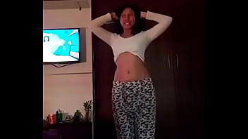 Meghna Basu, Si Desi Seksi Yang Bikin Panas