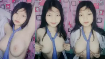 Gadis Belia Remas Payudara Sendiri Usai Jam Sekolah
