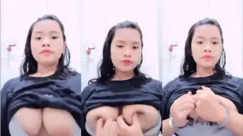 Gadis Remaja Uting Coklat Mainin Payudara