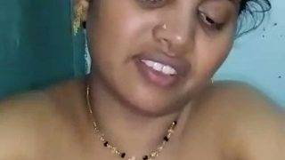 Pesta Seks Panas: Video Bokep Rumahan Desi Yang Menggoda