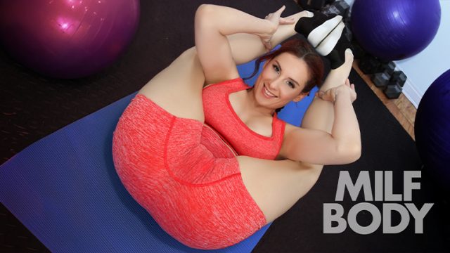 Rutin Baru Kelly Yang Menggoda Dan Penuh Nafsu