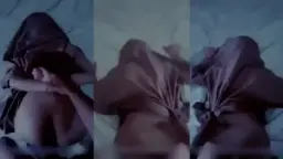 Tante Berjilbab Goyang Pantat Di Ranjang, Video Mesumnya Bikin Heboh
