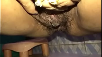 Gadis Desi Perawan Mengencing Dengan Liar