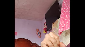 Tumpahan Sperma Tebal, Sendirian Di Kamar Ibu Mertua Tiri Yang Menggoda