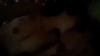 Gadis India Yang Menggoda Dengan Lekuk Tubuh Yang Memukau