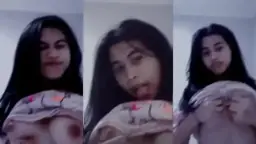 Geger! Abg 18 Taun, Desti Pamer Tetek Montoknya