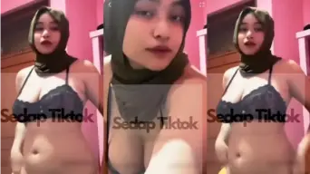 Hijabers Seksi Menggoyang Tubuh Di Tiktok, Bikin Heboh!