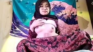 Ukhti Berjilbab Terekam Video Mesum Colmek Yang Bikin Heboh