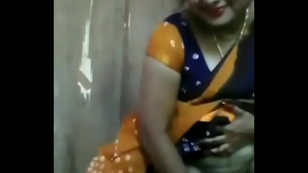 Desi Bhabhi Yang Menggoda Dengan Gairah Tak Terkendali