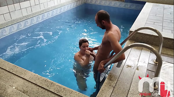 Safada Gulosa Por Pica Grossa Mete Com O Primo Do Marido Na Frente Do Corno!