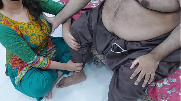 Anak Tiriku Dari India Memijat Kakiku Sambil Kugenggam Payudaranya, Berlanjut Ke Adegan Panas Dengan Audio Hindi Yang Sangat Vulgar