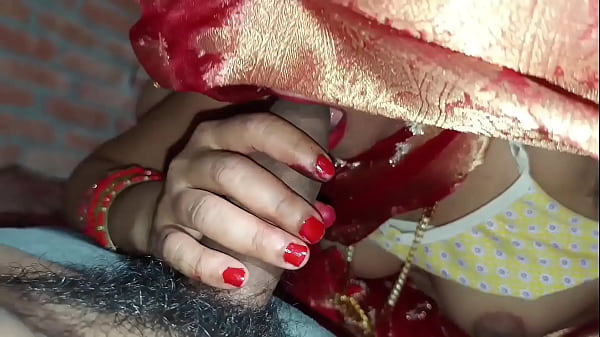 गर्म भाभी का गीला सफर, गाड़ में मूतकर चटाई हुई रसीला मज़ा