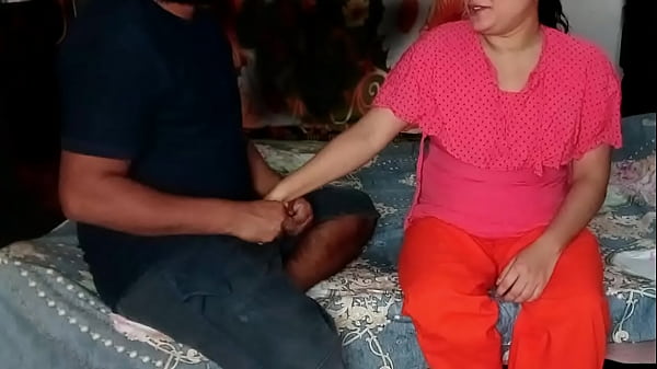 Pembantu India Menggoda Anak Perjaka Secara Diam-diam