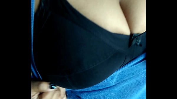 Payudara Desi Yang Menggoda Terpapar Tanpa Malu