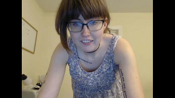 Cewek Bahagia, Camgirl Imut, Telanjang Di Webcam Live