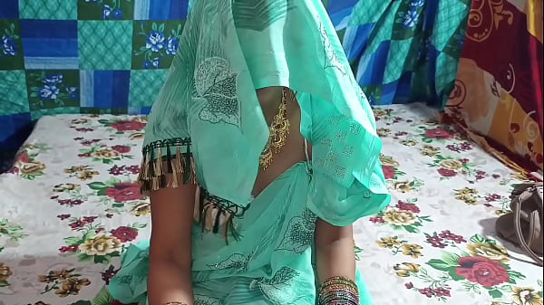 ससुर ने बहू को अकेले कमरे में बुलाकर उसकी इच्छाओं को भड़काया और वह उसके लंड को थामकर रह गई