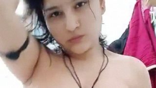 Gadis Pakistan Seksi Telanjang Bugil Dalam Video Panas